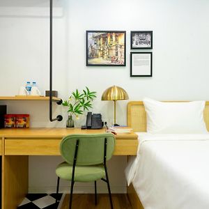 Deluxe Double or Twin Room City View